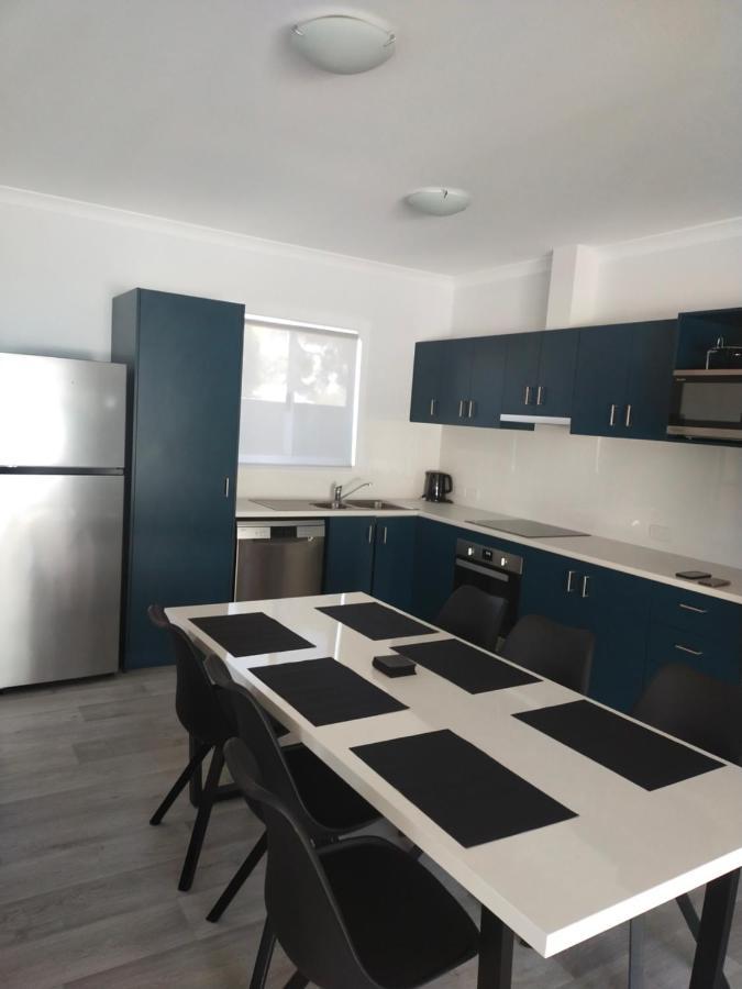 Вілла Jurien Beachfront Holiday Units Джурін-Бей Екстер'єр фото